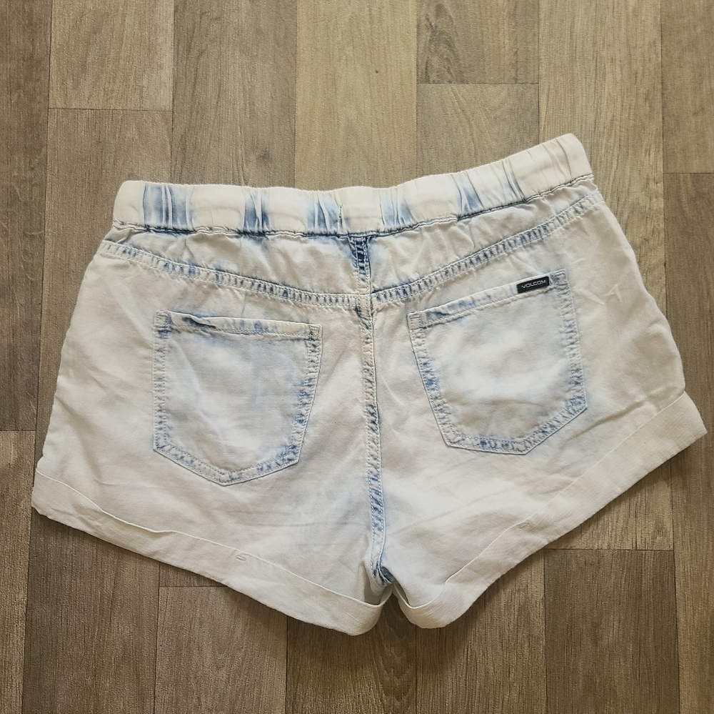 🦄 Volcom Drawstring Shorts Size Medium - Picture 3 of 3